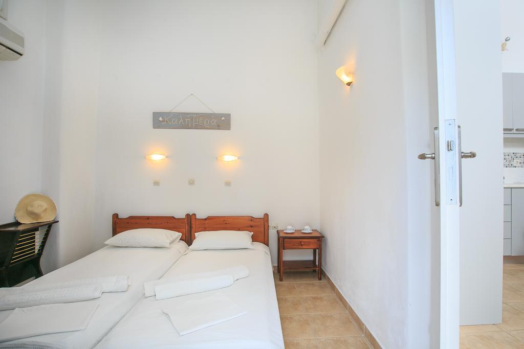 Paros Rita Studios Piso Livadi Ruang foto